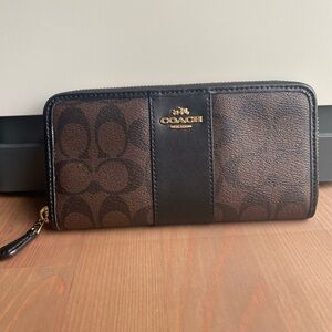 COACH Signature Canvas Accordion Zip Around Wallet Brown Black 54630